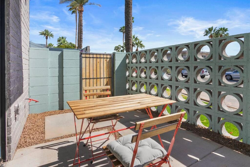 Large Studio Rooftop & Poolside - Walk To Old Town Scottsdale Kültér fotó